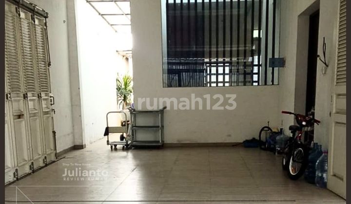 Rumah Taman Beringin Dekat Tugu Muda dan Bandara Semarang SHM 2