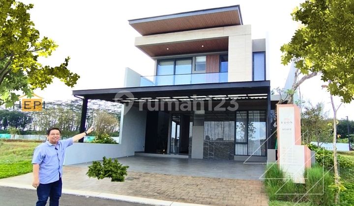 Mewah ! Pemandangan Lapangan Golf dan Dekat Danau Bsb. SHM 1