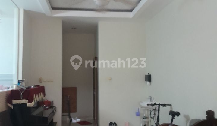 Rumah di Taman Surya 3 3 Lantai SHM Sudah Renovasi Barat Daya 2