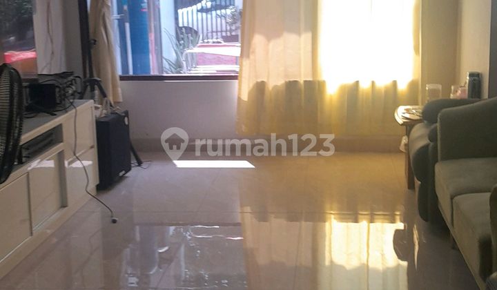 Dijual Cpt!!! Rmh Bagus, Rapi Di Tmpk Siring Timur ( Dmb), Uk 8x15, 2 Lt, Kt 5+1, Km 4, 5500 W, Shm