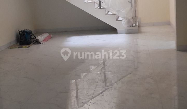 Dijual Cepat!!! Rmh Bagus, Mewah, 2 Lantai, Sudah Renovasi, Shm 2