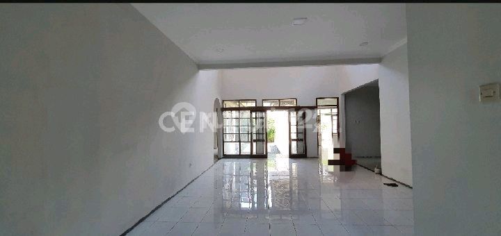 Rumah 2 Lantai Mainroad Taman Holis Indah Bandung 2