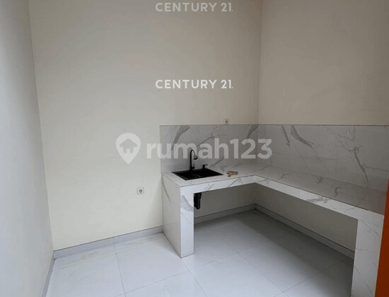 2-Storey Granite House, Comfortable and Ready to Occupy in Kopo Permai 1 Bandung 2