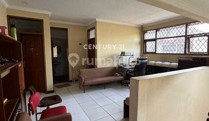 foto lainnya rumah bagus 2 lantai hadap