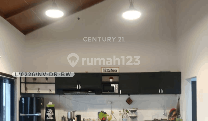 Villa 2 Lantai Semi Furnished Suasana Asri di Banjaran Bandung