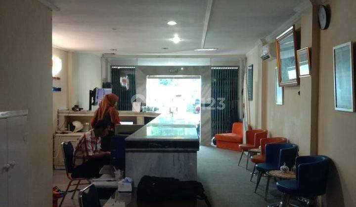 Dijual Cepat!! Ruko 2 Lantai, Full Furnished, Lokasi Strategis, Hadap Timur    **rizkia 1