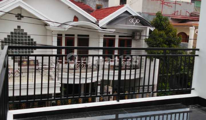 Brand New !! Dijual Rumah Baru 2 Lantai Lokasi Di Harapan Indah , Shm, Bagus , Lantai Full Granit, Plafon Tinggi 4 Meter**wiwin Brand New !! Dijual Rumah Baru 2 Lantai Lokasi Di Harapan Indah , Shm, Bagus , Lantai Full Granit, Plafon Tinggi 4 Meter**wiwin