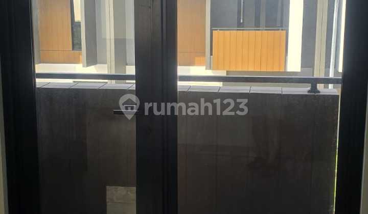 Disewakan Rumah 2 Lantai Disumarecon Crown, Bekasi, Semifurnish, Bagus, Siaphuni***Wiwin Disewakan Rumah 2 Lantai Disumarecon Crown, Bekasi, Semifurnish, Bagus, Siaphuni***Wiwin