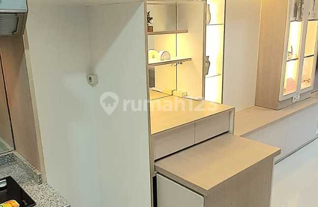 For Sale Apartment Park View 8th Floor Fully Furnished, Luxurious