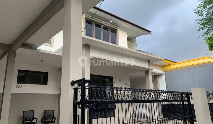 Dijual Rumah Di Kemang Pratama, Siap Huni, Hadap Utara, Kamar Tidur 7        **anna 1