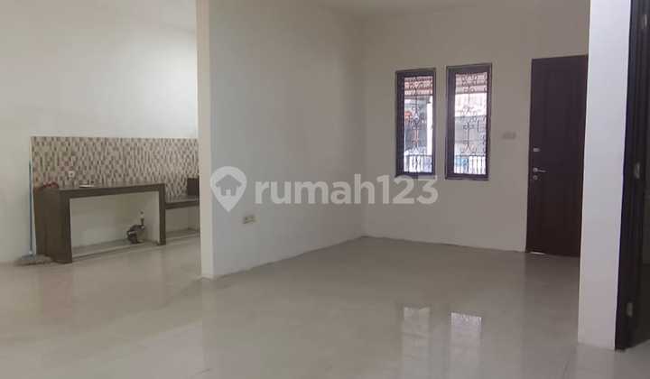 For Rent Sunter Mas House, Ready to Occupy, Neat***Female 2