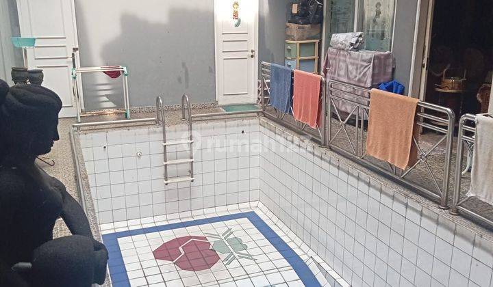 Dijual Rumah Hook Cantik, Siap Huni, Lokasi Strategis, Ada Kolam Renang       ** Rina 2