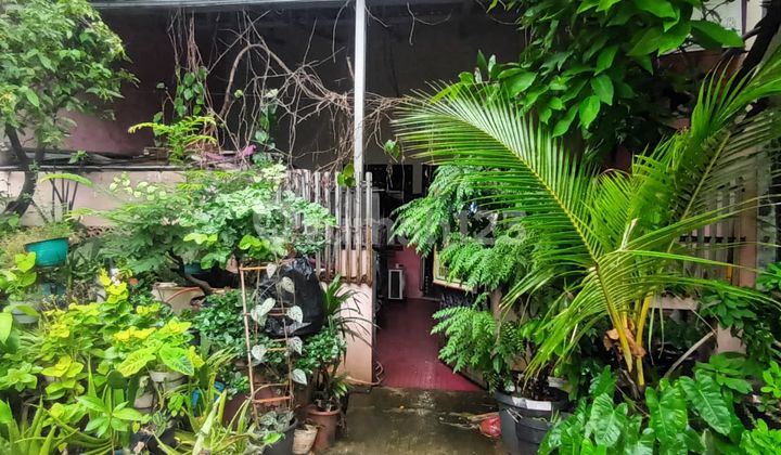 For Sale: Brick House, Kelapa Gading, Near Kelapa Gading Mall, North Facing**Vinna