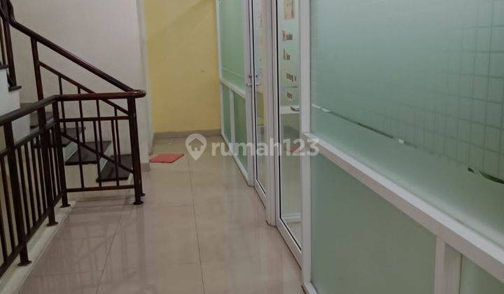 Turun Harga! Dijual Ruko 3 Lantai Lokasi Di Bawah Apartemen Gading Mediterania, Siap Pakai, Besih, Terawat        **celiang 2