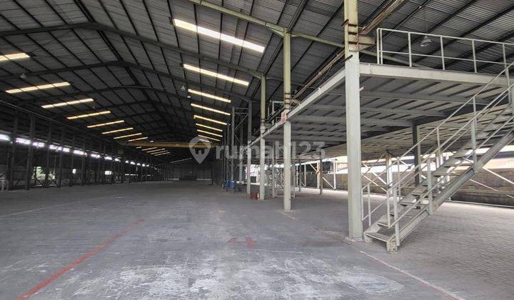 Dijual Cepat!! Gudang dan Bangunan Kantor 2 Tingkat, Lok Strategis, Siap Pakai, Akses Contener 40 Feet, Parkiran Cor Beton       ** Awan 2