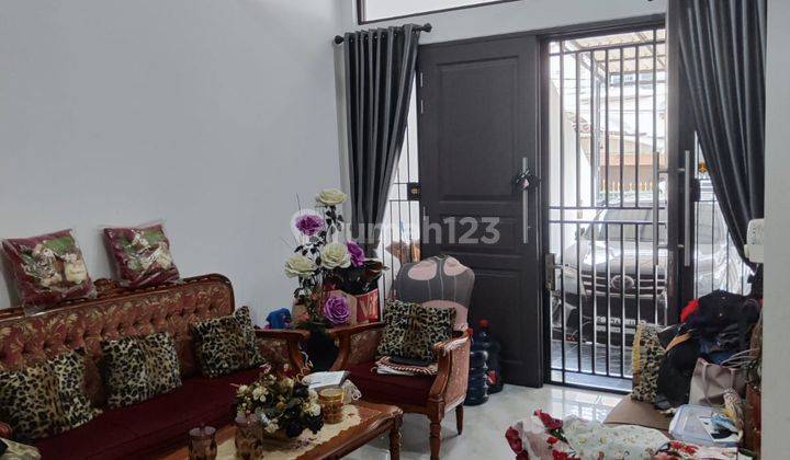 Dijual Rumah 2 Lantai , Bagus , Semi Furnish, Shm, Siap Huni, **imelda 1