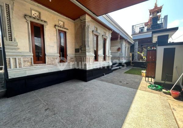 Baru! Rumah di Kawasan Denpasar Selatan, Semi Furnished, di Area Perumahan, Dekat dengan Taman Renon, Plaza Renon dan Sanur.
New! House in South Denpasar Area, Semi Furnished, In Residential Area, Close to Renon Park, Plaza Renon and Sanur. Baru! Rumah di Kawasan Denpasar Selatan, Semi Furnished, di Area Perumahan, Dekat dengan Taman Renon, Plaza Renon dan Sanur.
New! House in South Denpasar Area, Semi Furnished, In Residential Area, Close to Renon Park, Plaza Renon and Sanur.