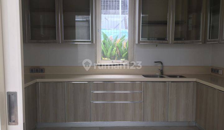 Disewakan Rumah Asri Dan Nyaman Aera Renon 6
