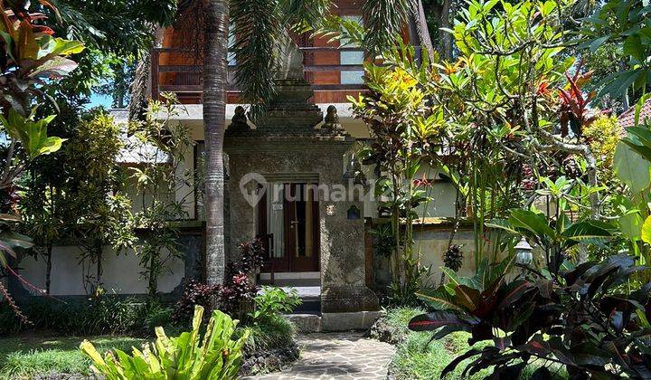 Villa Jual Dengan Bangunan Lumbung Yang Unik Dan Pemandangan Pedesaan Yang Asri di Ubud Gianyar  2