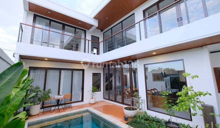 VILLA JUAL LOKASI STRATEGIS PERUMAHAN ONE GATE SYSTEM DI SEMINYAK KUTA 2