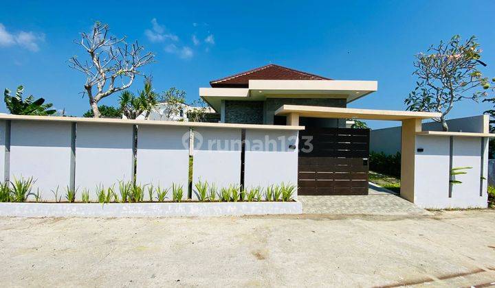 VILLA FOR SALE BRAND NEW MODERN MINIMALIS FURNISHED UMALAS KEROBOKAN CANGGU 2