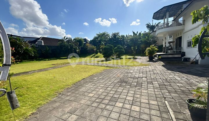 Disewakan Tanah Bonus Bangunan Cocok Untuk Usaha Restaurant atau Sport Center di Kuta