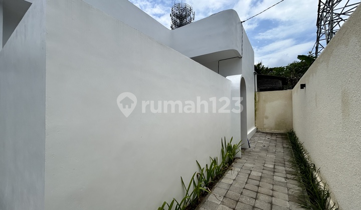 Disewakan Villa Lokasi Strategis Dekat ke Pantai Kuta Disewakan Villa Lokasi Strategis Dekat ke Pantai Kuta