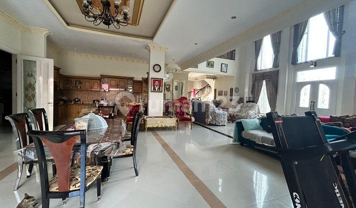 dijual rumah super exclusive lokasi strategis di jalan utama merdeka raya kuta cocok untuk hunian 