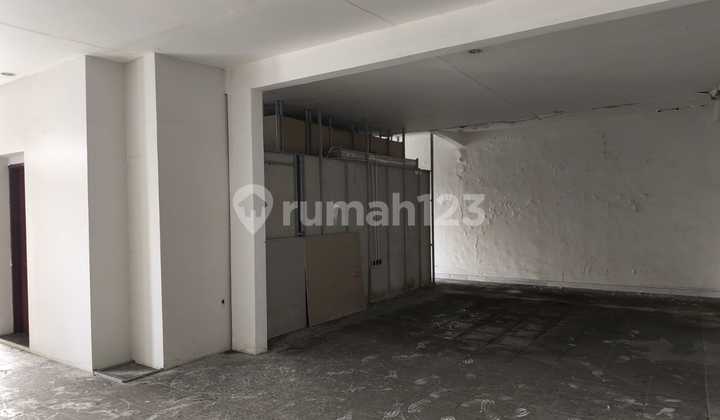 For Rent Strategic Shop House Area Near Office Area in Denpasar 2
