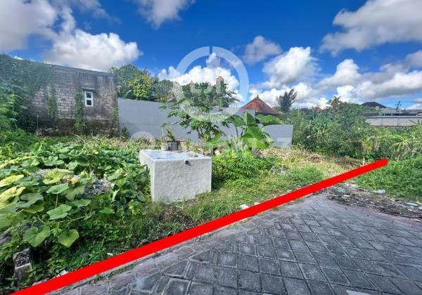 For Sale! Land in Dalung, North Kuta, Located in a Residential Area with Paved Road Access, Suitable for Building a House, Close to the Canggu Area.