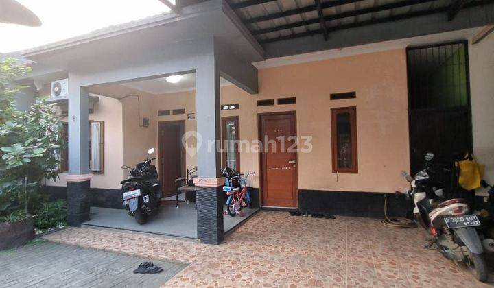 Rumah asri dan nyaman dua lantai 2