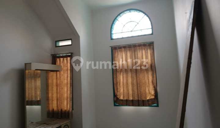 Citra 2 Ext, Jakbar..Disewa Rumah 2 Lt, Deposit 10Jt, Kalau Ambil 2 Thn Jadi 150Jt, Hadap Utara, PLN 2200W, Sdh Dicat Baru, Closet Duduk Baru, Spandex Teralis Lt 2 Baru.-Wt 2