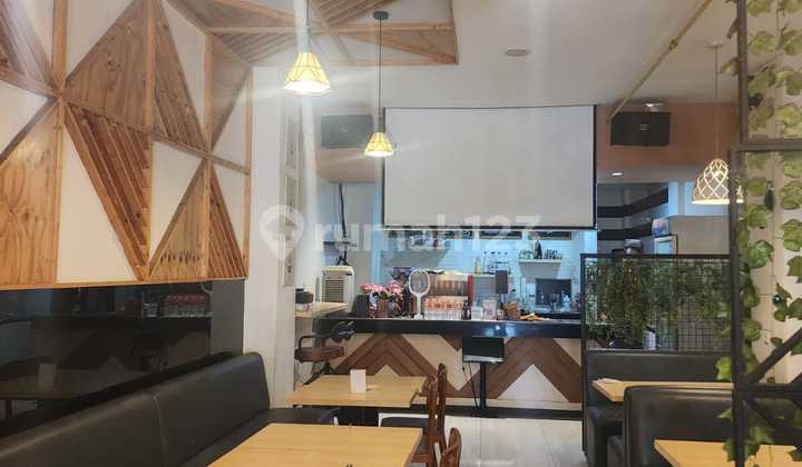 Daan Mogot Baru, Kalideres, Jakbar..Disewa Ruko 4 LT, Deposit 20Jt, Lantai 1 Bekas Cafe dan Tempat Kursus Atasnya, Ada Furnish(Ac, Meja, Kursi), PLN 23000W, Air Pam.-D0y