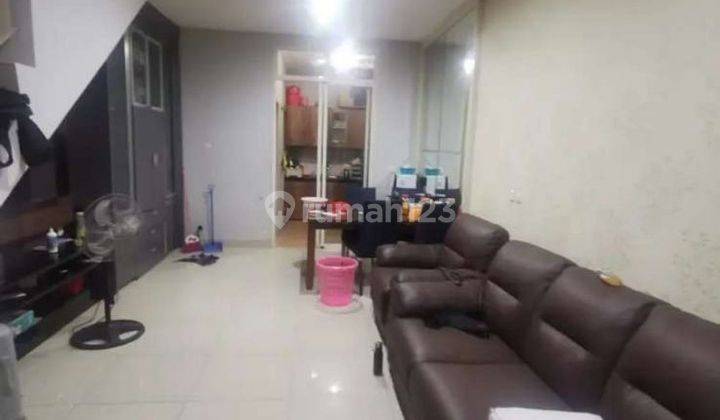 Rumah 2 Lantai, Full Furnished di Green Lake City, Cluster Amerika, Jakarta Barat 1