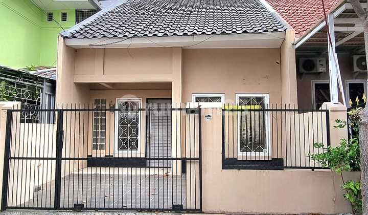 Citra 3, West Jakarta.. For Rent 1.5 Story House, Southeast Facing, 5 Million Deposit, Unfurnished, Not Allowed for Online Business, 2200w Electricity, WTP Water.