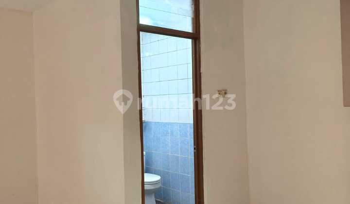 Citra 3, Jakbar..Disewa Rumah 1.5 Lt, Hadap Tenggara, Deposit 5jt, Unfurnished, Tidak Boleh Utk Jualan Online, Listrik 2200w, Air WTP. 2