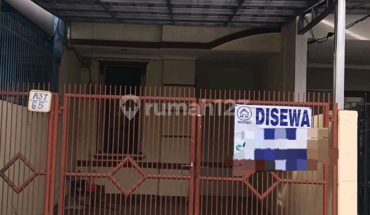 Taman Palem Blok A Pemadam, Jakbar..Disewa Rumah 2 Lt, Hadap Timur Laut, Row Jln 2 Mbl, Listrik 2200w Abudemen, Air PAM. Taman Palem Blok A Pemadam, Jakbar..Disewa Rumah 2 Lt, Hadap Timur Laut, Row Jln 2 Mbl, Listrik 2200w Abudemen, Air PAM.