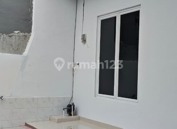 Taman Kencana, Cengkareng, Jakbar..Disewa Rumah 1 LT, Row Jln 3 Mbl, Hadap Timur Laut, PLN 2200W, Air Pam.-K3l.ro 2