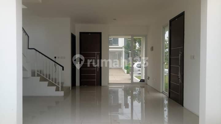 Citra 8, Jakbar..Disewa Rumah Hoek, Deposit 10Jt, IPL 800Rb Per Bln, 1 Gudang Luar, PLN 2200W.-M3t Citra 8, Jakbar..Disewa Rumah Hoek, Deposit 10Jt, IPL 800Rb Per Bln, 1 Gudang Luar, PLN 2200W.-M3t