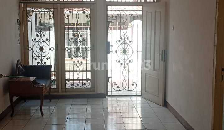 Citra 5, Jakbar..Disewa Rumah 1.25 Lt, Bangunan Standard, Minimal Sewa 2 Thn, Row Jln 2 Mbl, Listrik 2200W, Air Pam.-4Lb