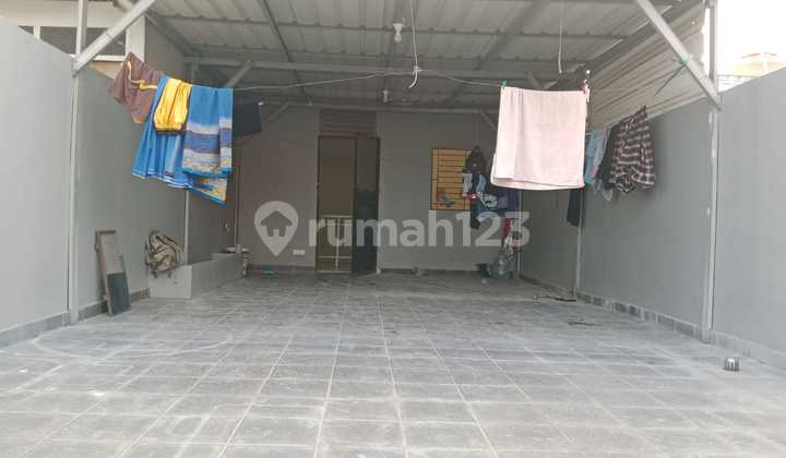 For Rent 5-Storey Shop House, 5500w PLN, Piped Water in Ruko Complex 1000, West Cengkareng, West Jakarta 2