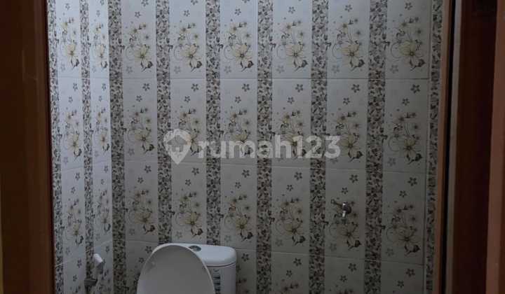 Poris Indah, Tgr..Disewa Rumah 2 LT, jika Ambil 2 Thn Harga 100Jt Nett, Row Jln 2 Mbl, Carport 1, PLN 2200W Token, Air Pam.-Wt 2