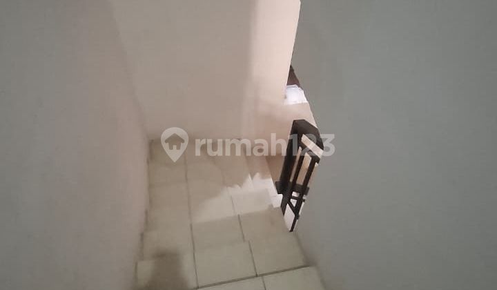 Golden Palm Residence, Kalideres, Jakbar..Disewa Rumah 2 Lantai, Hadap Timur, Available Awal Mei 2026, Minimal Sewa 2 Thn, Deposit 10Jt, Listrik 2200W, Air Pam.-M31l 2