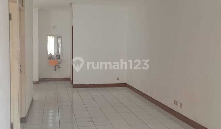 Citra 5, Jakbar..Disewa Rumah 1.25 Lt, Bangunan Standard, Minimal Sewa 2 Thn, Row Jln 2 Mbl, Listrik 2200W, Air Pam.-4Lb