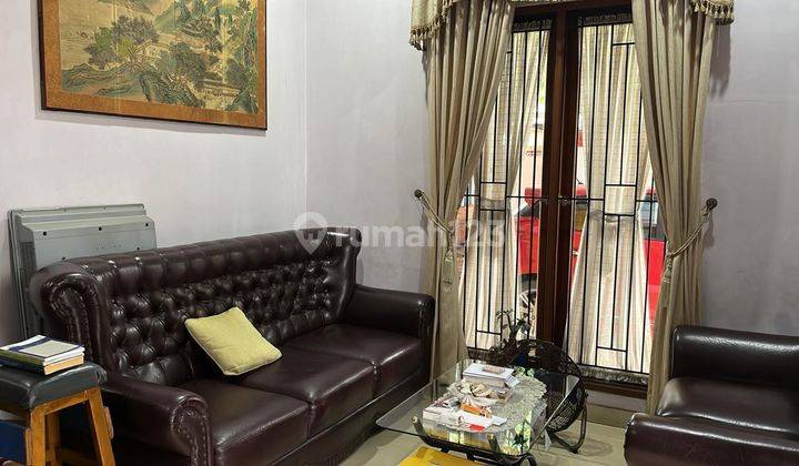 Dijual Rumah Citra 5 - Hoek 3 Lantai  2