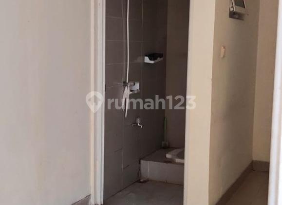 Europe Cluster, Green Lake, Tgr.. For Rent 2-Story House, Hook, South and West Facing, Newly Renovated, Ready to Occupy, Lake View, 3500w Electricity, WTP Water, SHM. 2