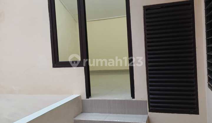 Citra 3 - 1.5 Lantai - Hadap Tenggara - Sudah Renov - Rapih - Ambil 2 Tahun Lebih Murah - Bebas Banjir 