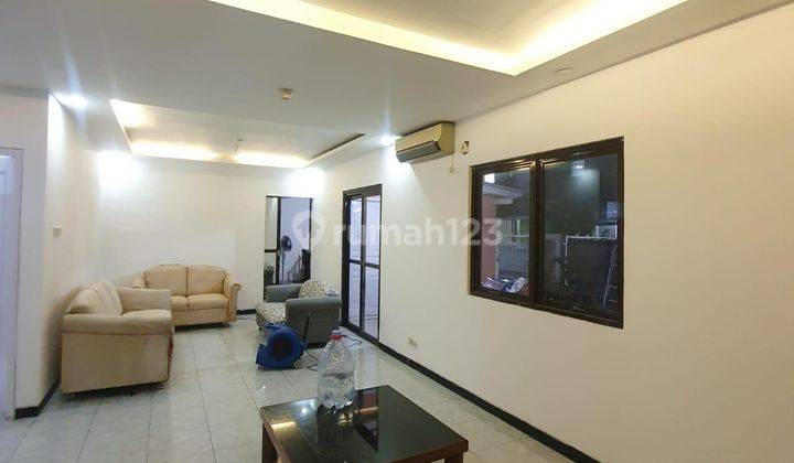 Dijual Rumah Hoek Perumahan Griya Mas Jl. Srengseng Raya 1