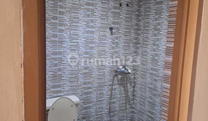 Citra 3, Pegadungan, Kalideres, Jakbar..Disewa Rumah 1.25 Lt, Masih Tersewa Sampai 3 Nov 2025, Sewa Minimal 2 Th, Deposit 10jt, Hadap Selatan, Semi Furnish, PLN 4400w, Air WTP. 2