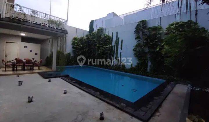 DIJUAL Rumah Hoek di Perumahan Villa Arteri, Kebon Jeruk 1